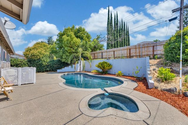 6708 woodmore oaks, Orangevale, CA 95662