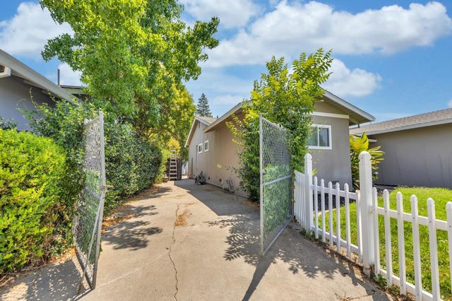 6708 woodmore oaks, Orangevale, CA 95662