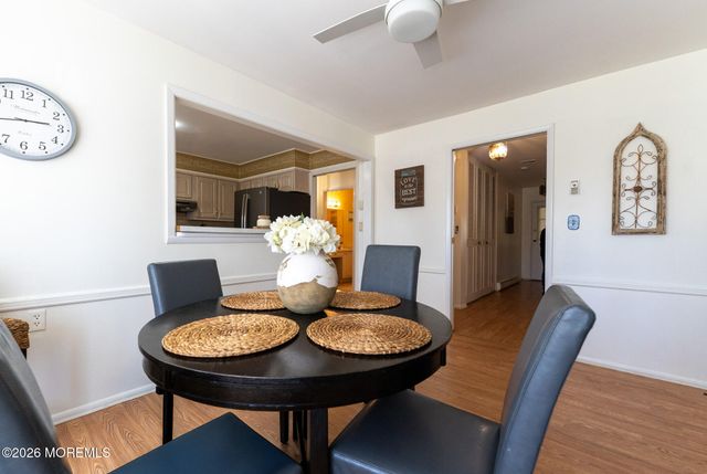 172B Sterling Court, Lakewood, NJ 08701