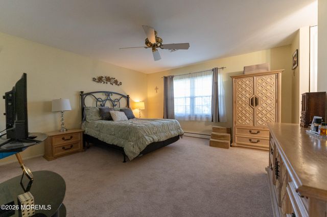 172B Sterling Court, Lakewood, NJ 08701