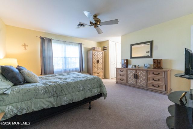 172B Sterling Court, Lakewood, NJ 08701