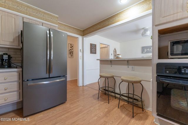 172B Sterling Court, Lakewood, NJ 08701