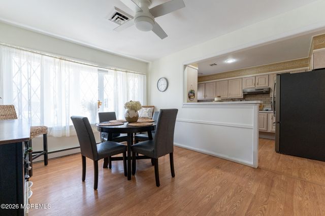 172B Sterling Court, Lakewood, NJ 08701