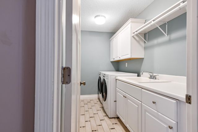 420 21st Avenue N, Sartell, MN 56377