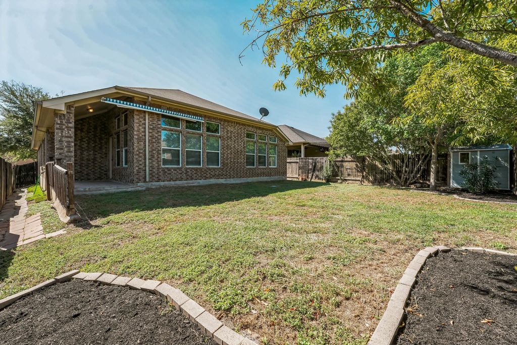 229 Wicker Park WAY, Buda, TX 78610