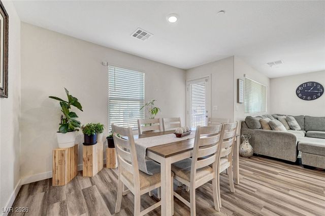 6925 Skyline Blue Street, North Las Vegas, NV 89086