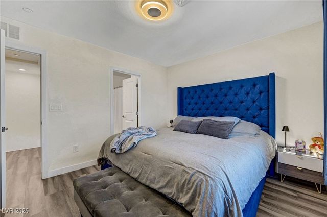 6925 Skyline Blue Street, North Las Vegas, NV 89086