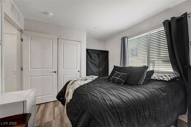 6925 Skyline Blue Street, North Las Vegas, NV 89086