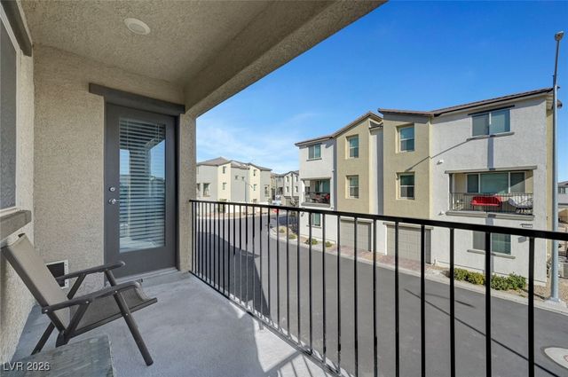 6925 Skyline Blue Street, North Las Vegas, NV 89086