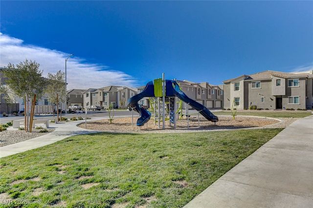 6925 Skyline Blue Street, North Las Vegas, NV 89086