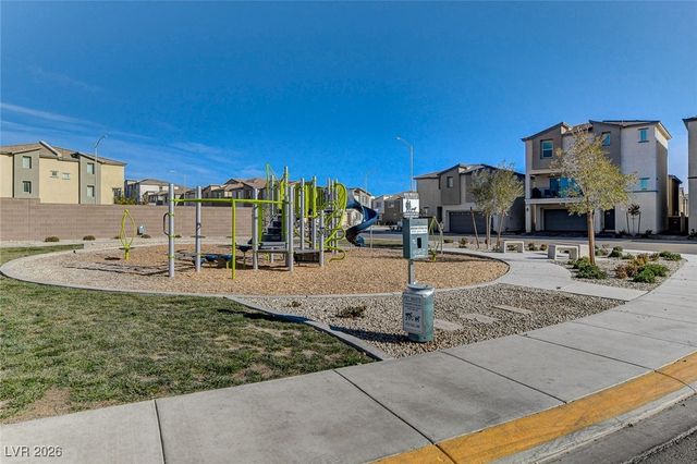 6925 Skyline Blue Street, North Las Vegas, NV 89086