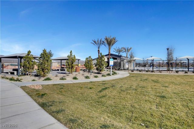 6925 Skyline Blue Street, North Las Vegas, NV 89086