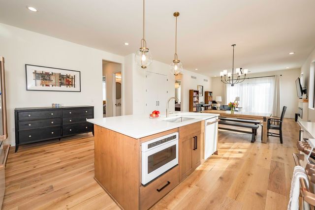 1858 Upland Drive, Ann Arbor, MI 48105