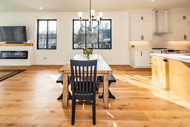 1858 Upland Drive, Ann Arbor, MI 48105