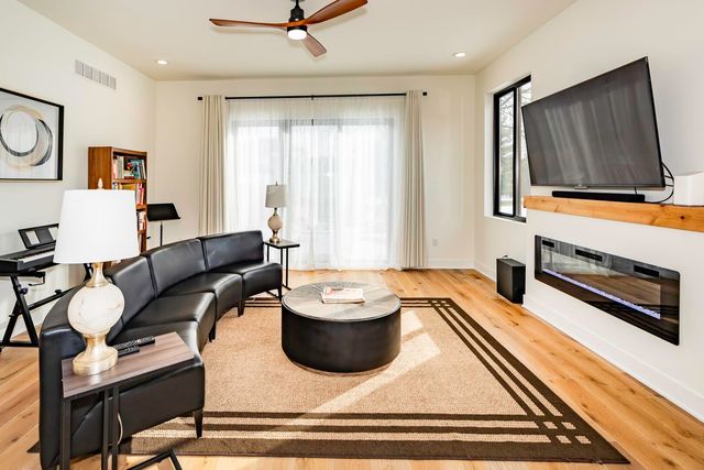 1858 Upland Drive, Ann Arbor, MI 48105