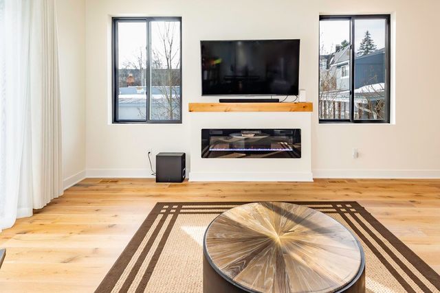 1858 Upland Drive, Ann Arbor, MI 48105