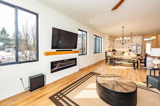 1858 Upland Drive, Ann Arbor, MI 48105