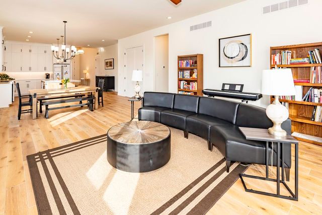 1858 Upland Drive, Ann Arbor, MI 48105