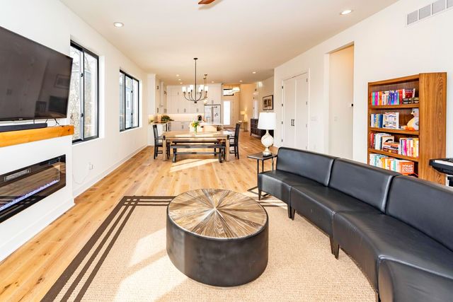 1858 Upland Drive, Ann Arbor, MI 48105