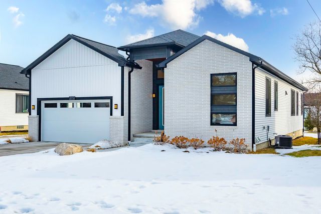 1858 Upland Drive, Ann Arbor, MI 48105