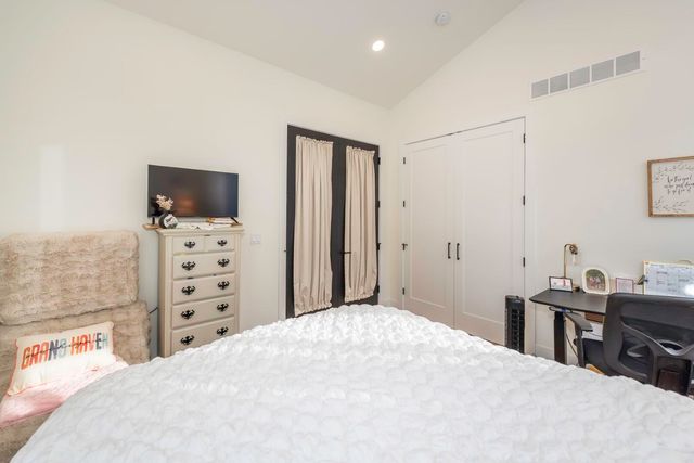 1858 Upland Drive, Ann Arbor, MI 48105