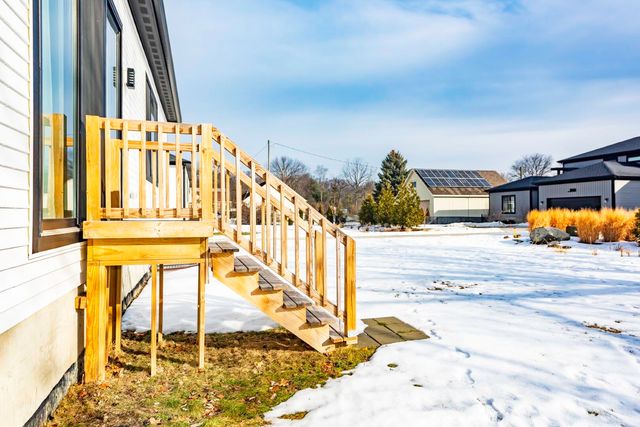 1858 Upland Drive, Ann Arbor, MI 48105