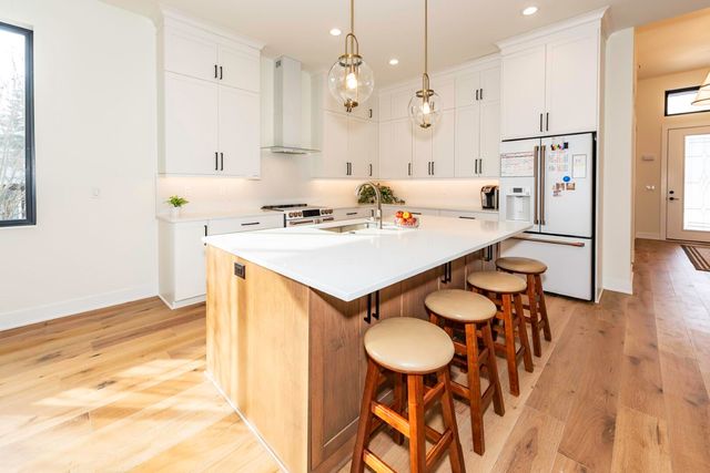 1858 Upland Drive, Ann Arbor, MI 48105