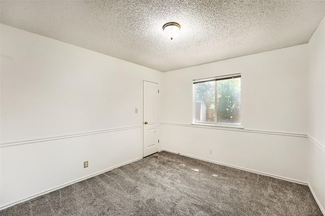 20801 Trotters LN, Pflugerville, TX 78660