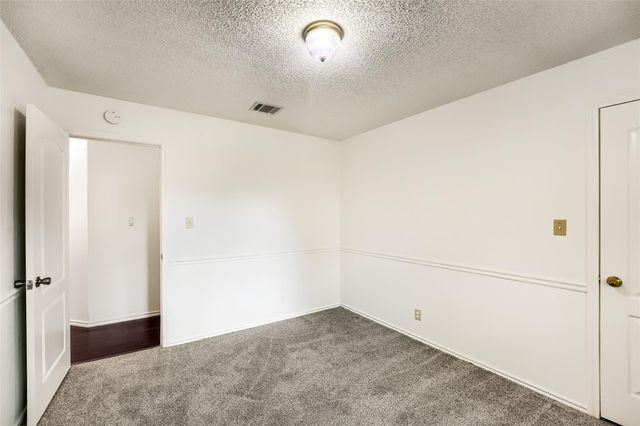 20801 Trotters LN, Pflugerville, TX 78660