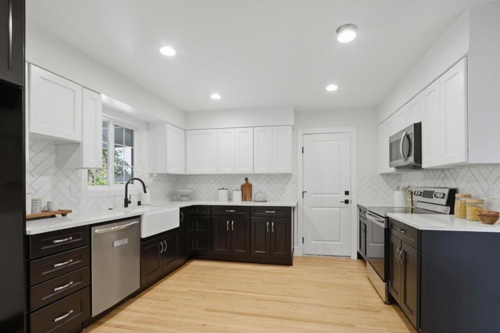 Image 11 of property listing at 1523 Lochinvar Avenue, Sunnyvale, CA 94087