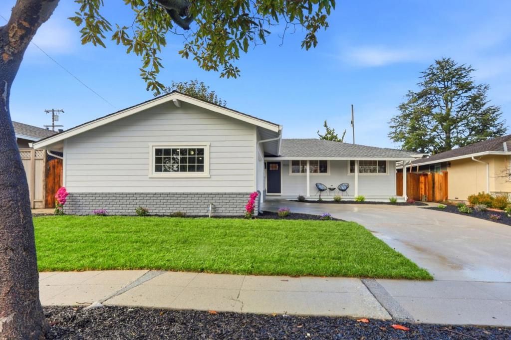 Image 2 of property listing at 1523 Lochinvar Avenue, Sunnyvale, CA 94087