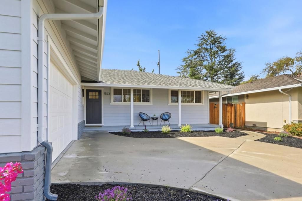 Image 4 of property listing at 1523 Lochinvar Avenue, Sunnyvale, CA 94087