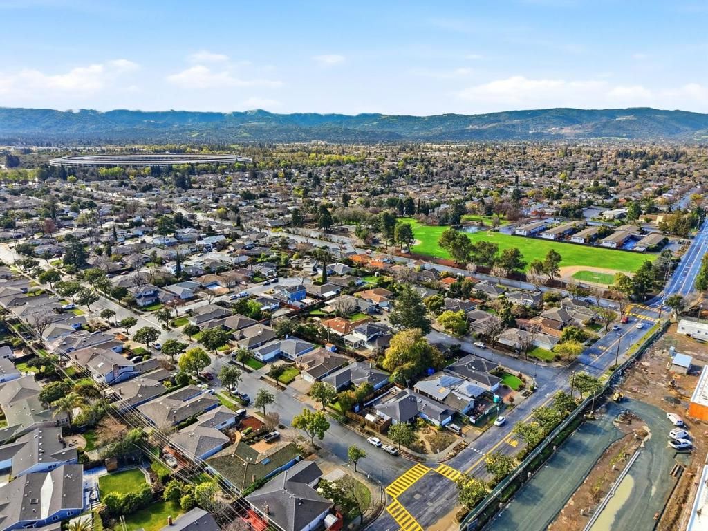 Image 54 of property listing at 1523 Lochinvar Avenue, Sunnyvale, CA 94087