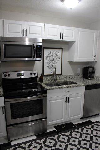 6014 CEDAR STREET NE, St Petersburg, FL 33703