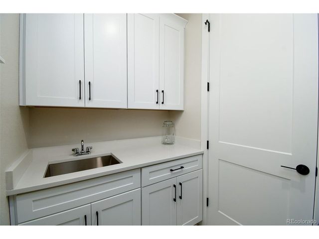 8930 Whiteclover St, Littleton, CO 80125