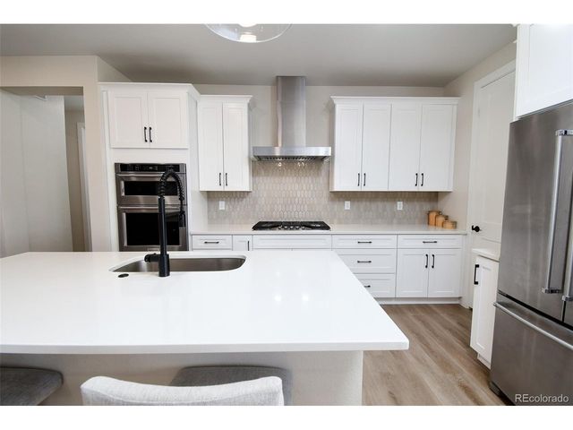 8930 Whiteclover St, Littleton, CO 80125