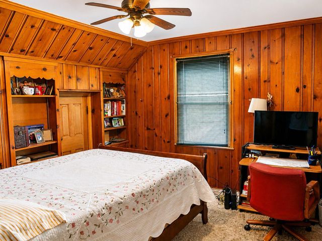 1993 Greenway Avenue N, Columbus, OH 43219