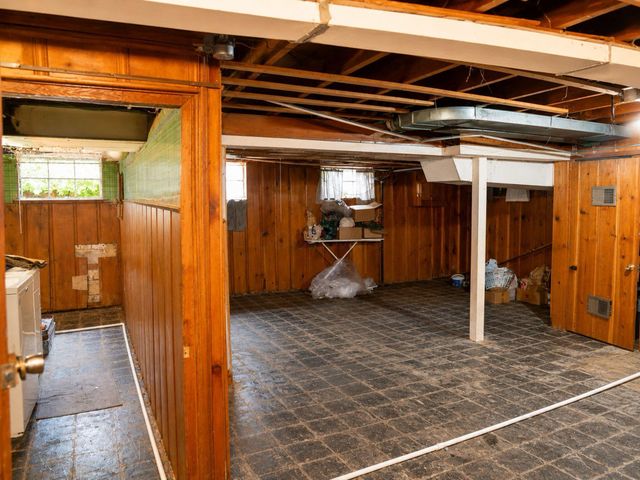 1993 Greenway Avenue N, Columbus, OH 43219
