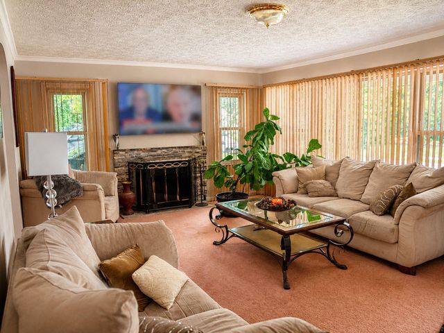 1993 Greenway Avenue N, Columbus, OH 43219