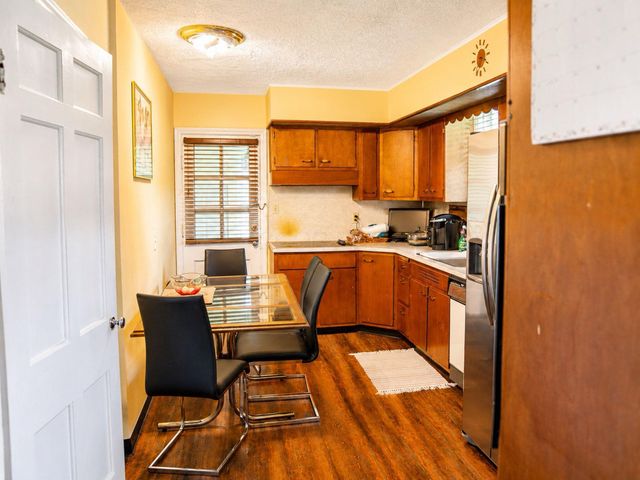 1993 Greenway Avenue N, Columbus, OH 43219
