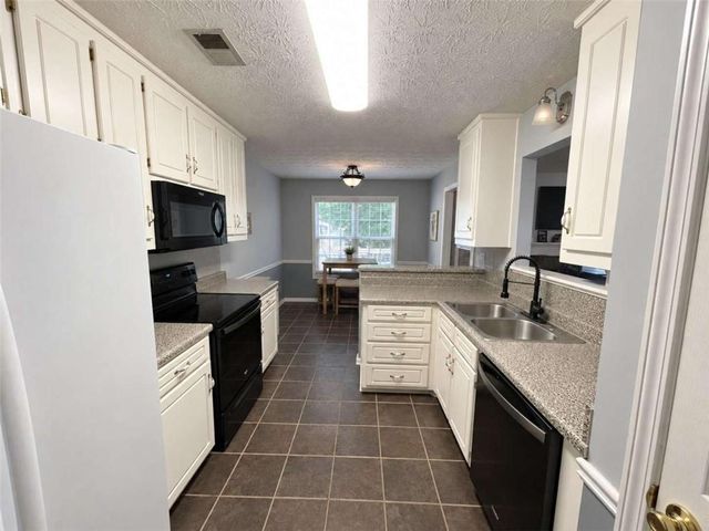 587 Saddle Ridge Drive, Bethlehem, GA 30620