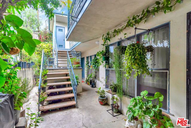 3637 S Sepulveda Boulevard, Los Angeles, CA 90034