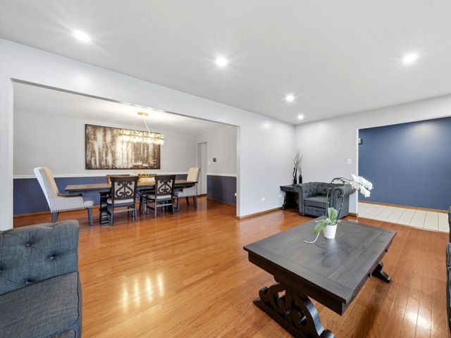 16432 Pear Avenue, Orland Park, IL 60467
