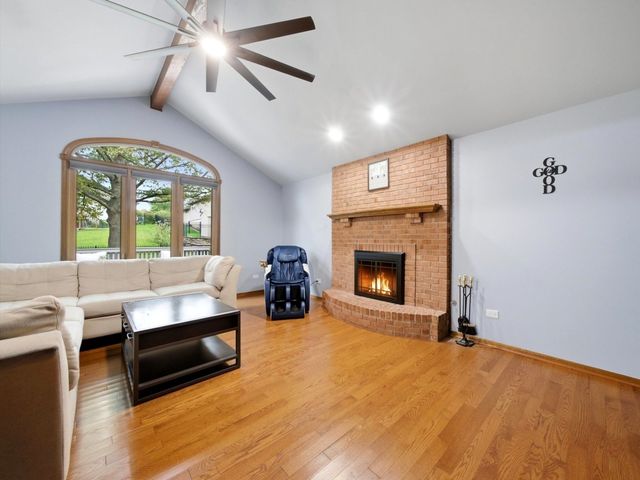 16432 Pear Avenue, Orland Park, IL 60467