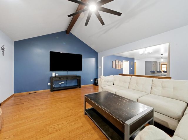 16432 Pear Avenue, Orland Park, IL 60467