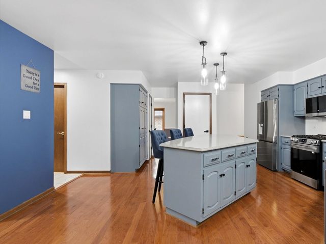 16432 Pear Avenue, Orland Park, IL 60467