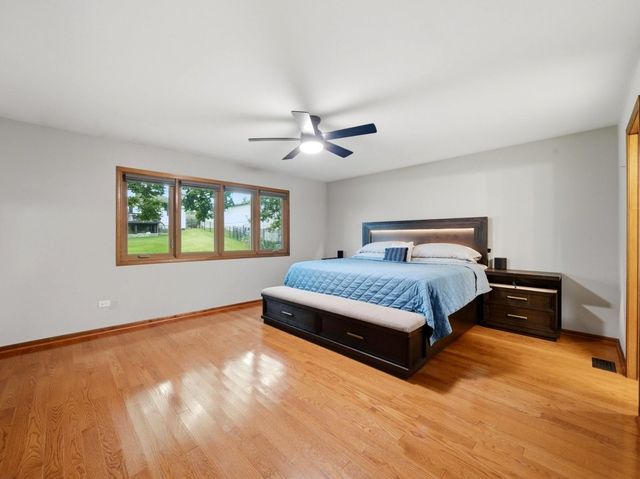 16432 Pear Avenue, Orland Park, IL 60467