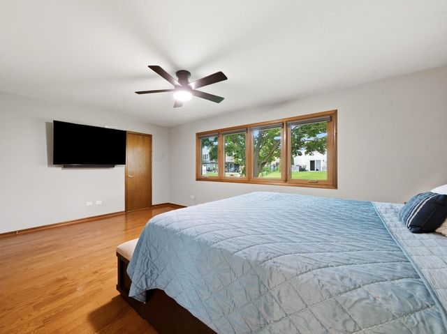 16432 Pear Avenue, Orland Park, IL 60467