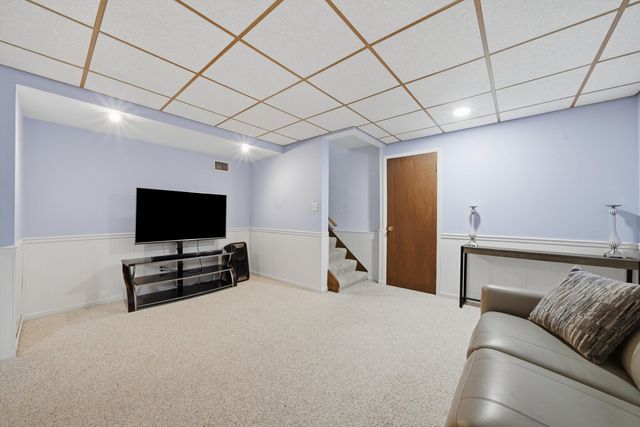16432 Pear Avenue, Orland Park, IL 60467
