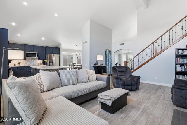 2744 E BROOKWOOD Court, Phoenix, AZ 85048